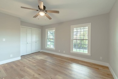 Welcome to your dream home! This stunning completely remodeled - photo 21
