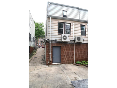 Baychester Area off 233 rd St One Family Frame Semidetached 3 - photo 22