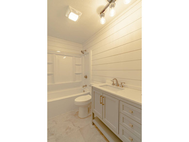 Welcome to your dream home! This stunning completely remodeled - photo 23