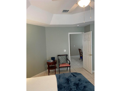 Lovely 2 bedroom and 2 bathroom home located in a private gated - photo 4