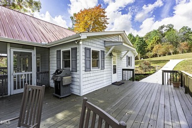 Beautiful 3BR/2BA waterfront home on Hyco Lake featuring amazing - photo 34