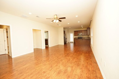 Central Niceville Location - Conveniently located near schools - photo 5