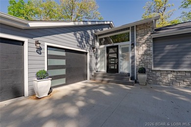 Lakefront home in highly sought-after 6 Mile Cove, Turnkey with - photo 5