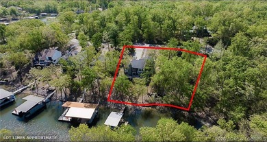 Lakefront home in highly sought-after 6 Mile Cove, Turnkey with - photo 6