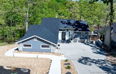 Lakefront home in highly sought-after 6 Mile Cove, Turnkey with - photo 8