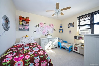 New to market! Second-floor 2-bedroom garden-style co-op - photo 11
