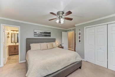 Stunning three bedrooms two baths, master bath, 1600 square foot - photo 12