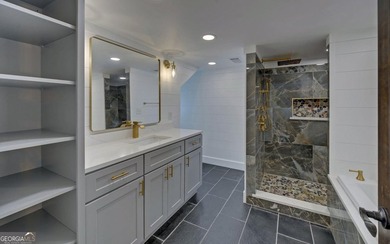 You want Deep water? Quiet Neighborhood! This home features a - photo 13