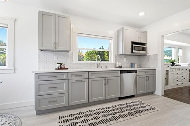 One lot, two renovated detached homes in Oakland's vibrant - photo 15