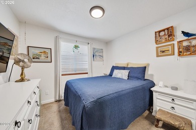 Located in the heart of Rockaway Beach! Nice single-level home - photo 15