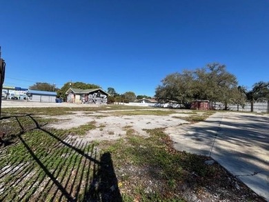 INVESTMENT HIGHLIGHTS
o Superior corner location, great - photo 7