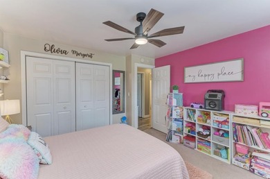Stunning three bedrooms two baths, master bath, 1600 square foot - photo 18