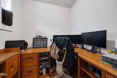 Located in the heart of Rockaway Beach! Nice single-level home - photo 20