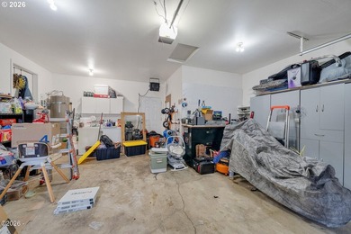 Located in the heart of Rockaway Beach! Nice single-level home - photo 24