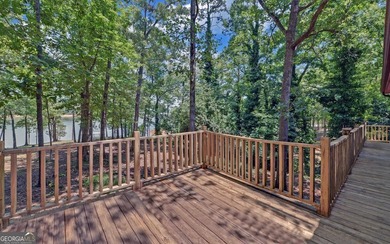 You want Deep water? Quiet Neighborhood! This home features a - photo 37