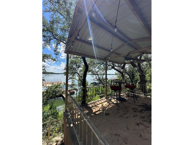 FANTASTIC OPEN WATER LAKE RETREAT IN GATED OAK POINT, JUST - photo 39