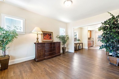 One lot, two renovated detached homes in Oakland's vibrant - photo 41