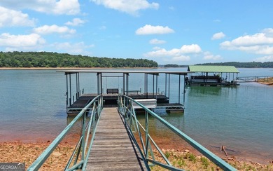 You want Deep water? Quiet Neighborhood! This home features a - photo 44