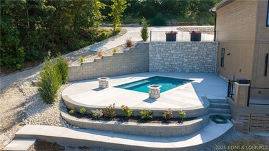Luxury lakefront living w/ high-end finishes, exceptional - photo 3