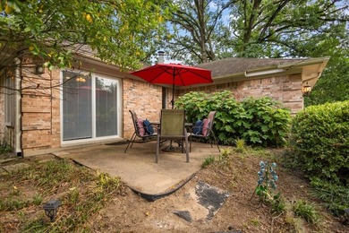 Welcome to this charming 2 bedroom, 2 bathroom home has just hit - photo 4
