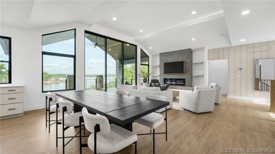 Luxury lakefront living w/ high-end finishes, exceptional - photo 7