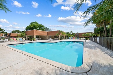 Beautifully renovated corner-unit townhome featuring 2 bedrooms - photo 25