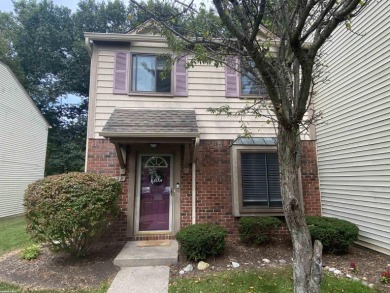 Lake Condo Sale Pending in Rochester Hills, Michigan