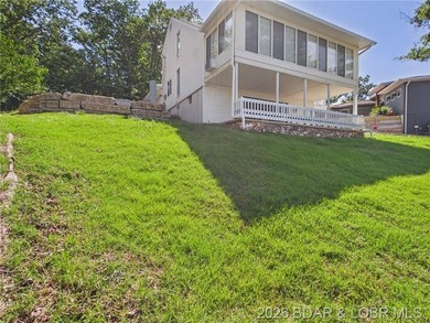 ***MOTIVATED SELLERS*** Lake living is easy in this beautiful - photo 9