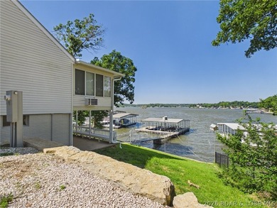 ***MOTIVATED SELLERS*** Lake living is easy in this beautiful - photo 10