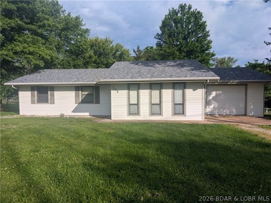 This home is a wonderful one-level gem waiting to be found. It - photo 1