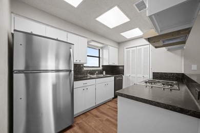 Experience the best of Horseshoe Bay living in this - photo 12
