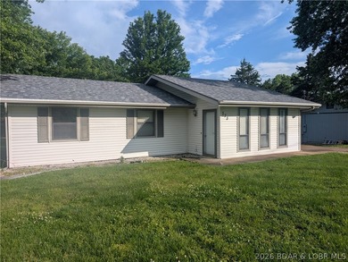 This home is a wonderful one-level gem waiting to be found. It - photo 3