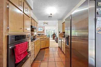 Lamar Peninsula Retreat under Majestic Coastal Oaks. Nestled - photo 15