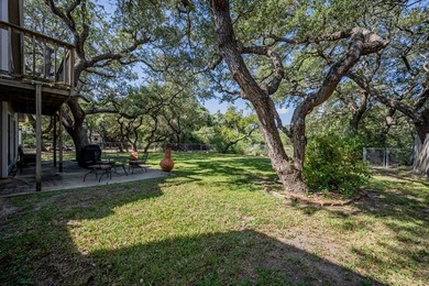 Lamar Peninsula Retreat under Majestic Coastal Oaks. Nestled - photo 34