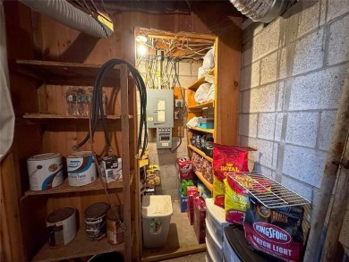 Lake Vermilion Log Home: Rare South Facing 3+BR, 3 BA, Like New - photo 54