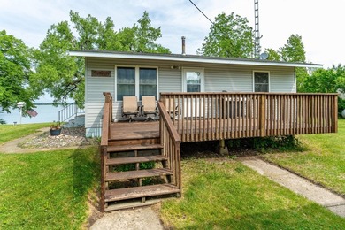 Welcome to easy lake living on beautiful Pelican Lake! Tucked - photo 5