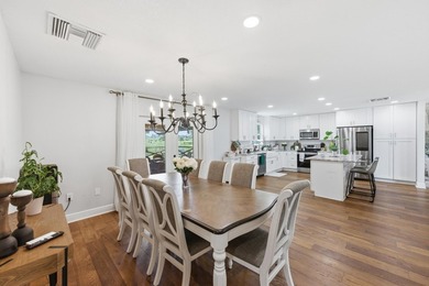 Welcome to this beautifully renovated 3-bedroom, 2-bath home in - photo 14