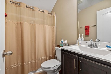 Welcome to this stunning 3-bedroom, 3-bath home with a bonus - photo 18