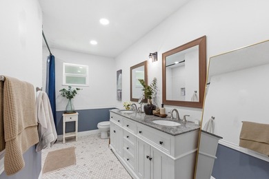 Welcome to this beautifully renovated 3-bedroom, 2-bath home in - photo 20