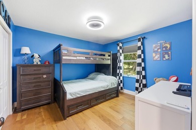 Welcome to this beautifully renovated 3-bedroom, 2-bath home in - photo 25