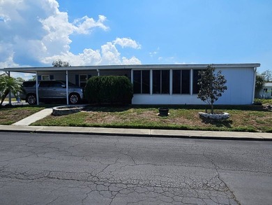 Welcome to this 1991 Barrington HS - 3 bedroom/2 Bath, 1152 sq - photo 2