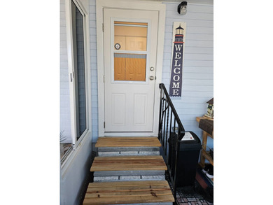 Welcome to this 1991 Barrington HS - 3 bedroom/2 Bath, 1152 sq - photo 8