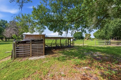 Welcome to this beautifully renovated 3-bedroom, 2-bath home in - photo 41