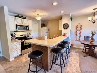 Enjoy lake living at its best in this well-maintained 2-bedroom - photo 5