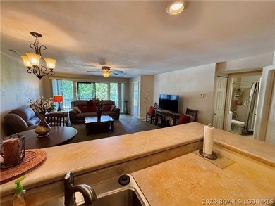 Enjoy lake living at its best in this well-maintained 2-bedroom - photo 7