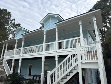 This multi-unit building Great Rental Income with 4 individual - photo 1