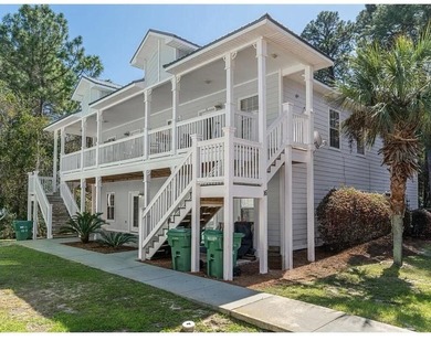This multi-unit building Great Rental Income with 4 individual - photo 2