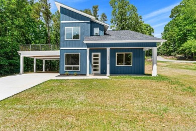 Lake Home For Sale in Westminster, South Carolina