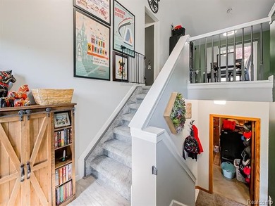 Beautifully maintained 4-bedroom home offering lake views and - photo 15