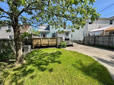 Welcome to 347 Stillwell Avenue, a charming Village of Kenmore - photo 8